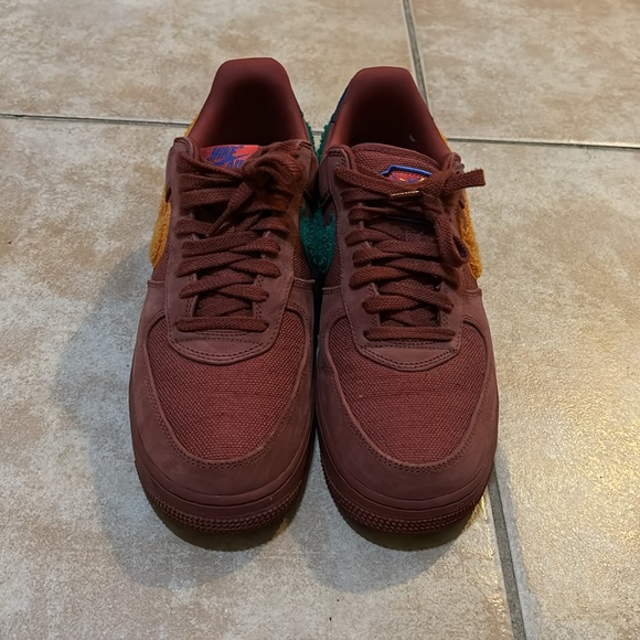 Nike Air Force 1 low ‘we are familia’ size 10M - Picture 2 of 4
